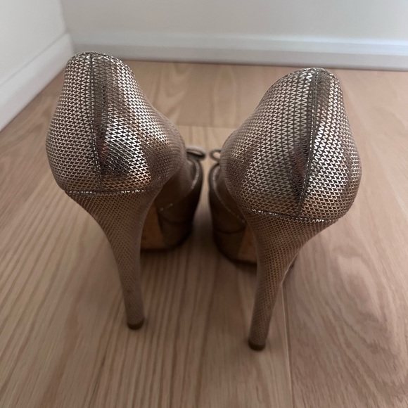 Fendi Vintage Gold Platform Leather Heels - Picture 2 of 4